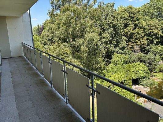 3.OG Balkon mit Blick ins Grüne
