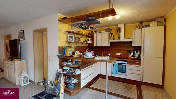 EG links- Offene Küchenbereich inkl. Weinregal