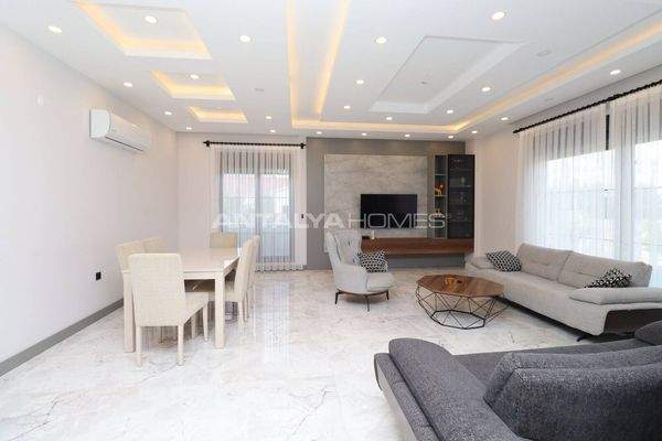 House with Pool and Mountain View in Döşemealtı, Antalya