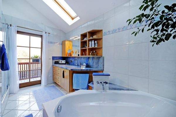 Ensuite-Badezimmer im DG II