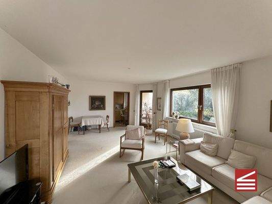 Wohn- Esszimmer Blick Richtung Küche