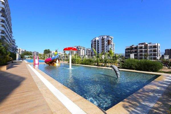 Luxury Real Estate in a Complex Close to Airport in Antalya