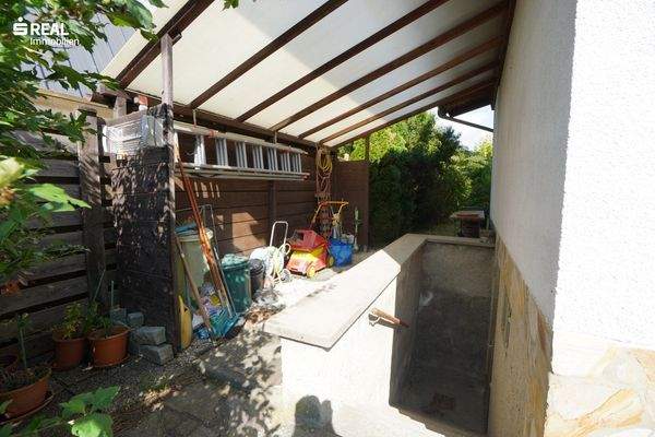 Abstellplatz überdacht 1