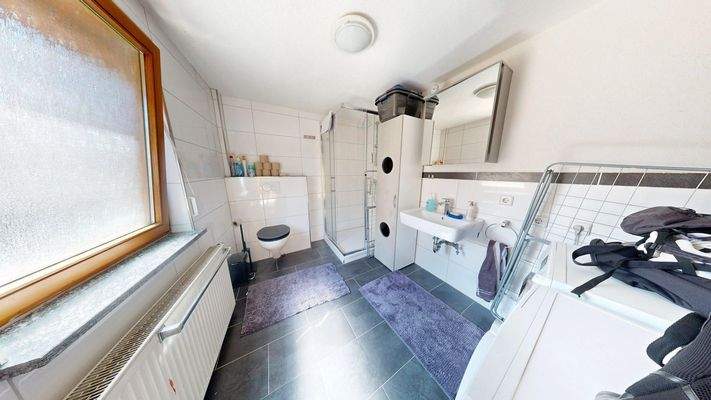 EG Bad mit Waschmaschinenanschluss