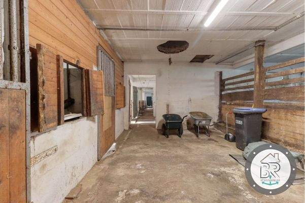 Stallungen für zum Beispiel Ponys