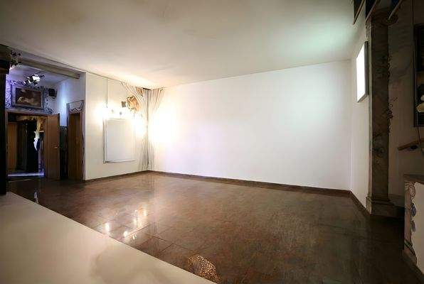 Mögliche Gestaltung des Ateliers (KI-Visualisiert) (1).jpg