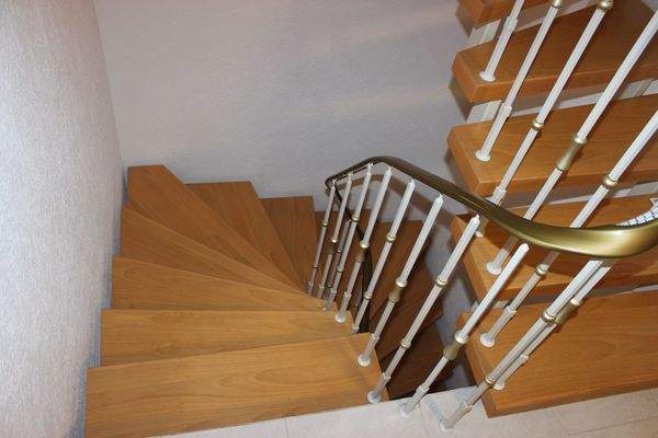 Treppe zum Keller Haus