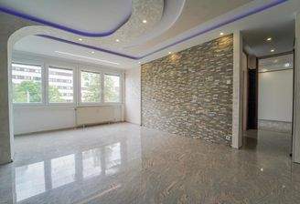 Wohnzimmer- Ansicht Richtung Flur