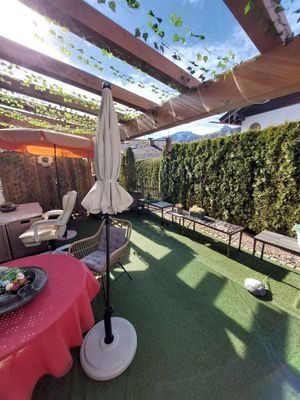 überdachter Terrassenbereich 