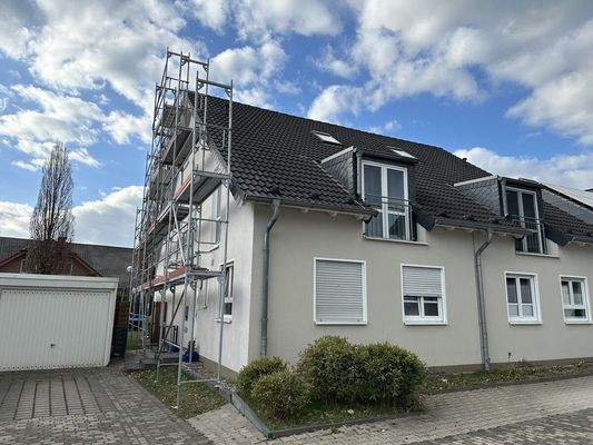 Ansicht - Gerüst für Fassadenanstrich