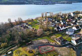 Grundstück mit Seesicht!