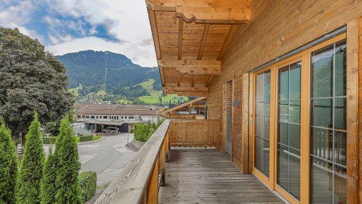 KITZIMMO-Exklusive Wohnung am Sonnberg Ski in / Ski out - Immobilien Kitzbühel.