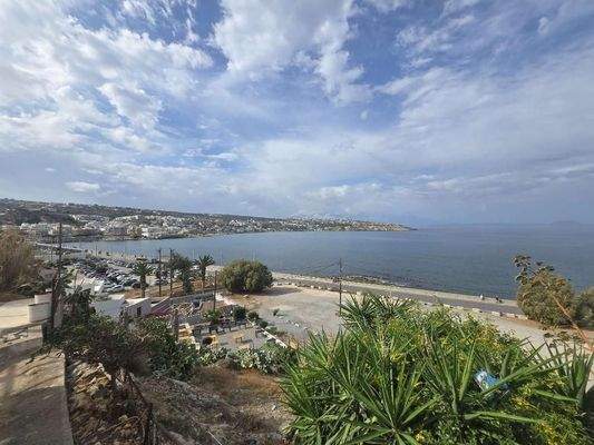 Kreta, Rethymno: Einfamilienhaus zum Verkauf unter dem Schloss von Fortezza