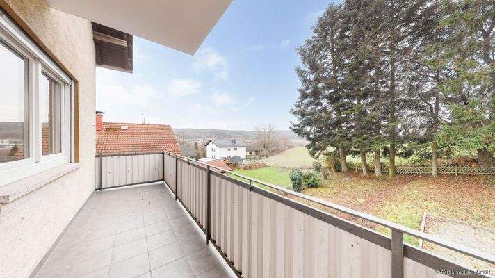 Der neu geflieste Balkon