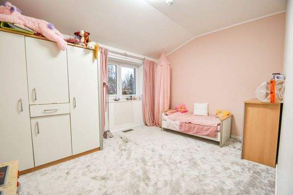 Zweites Kinderzimmer im 1. Obergeschoss