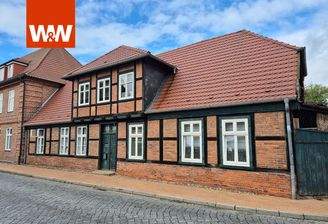 Haus Straßenseite vo1