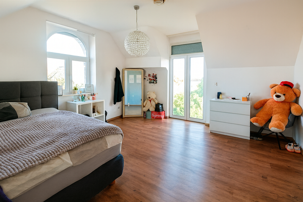 Schlafzimmer/Kinderzimmer OG