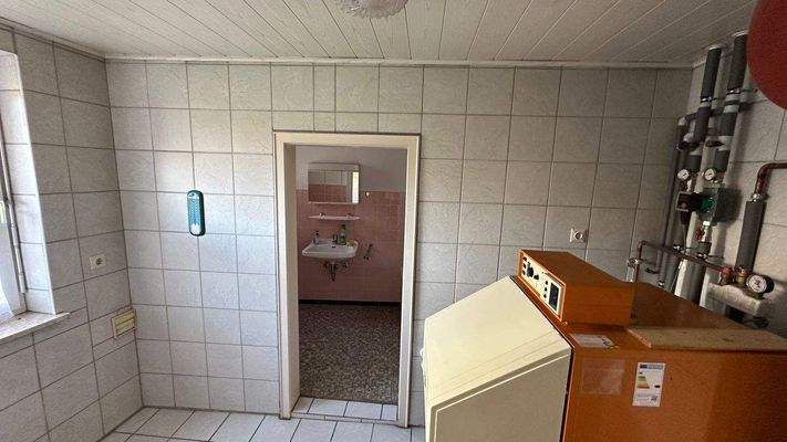 EG - Heizraum / Waschraum