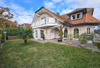 Rückansicht mit Garten