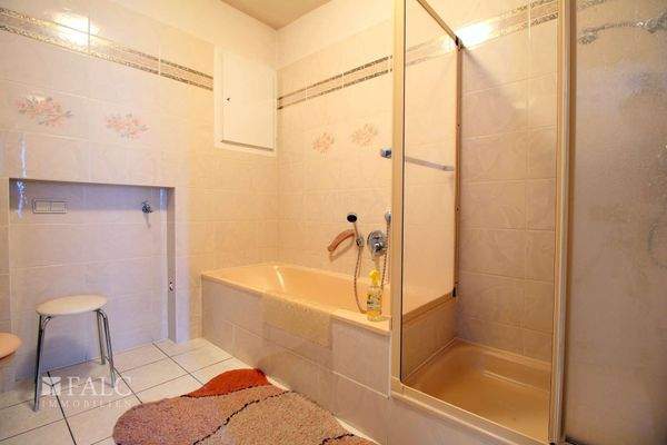 Badezimmer Vorderhaus