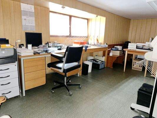 mit Hobby- o. Arbeitsraum.