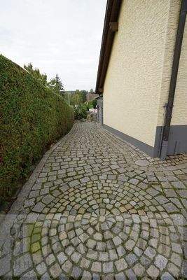 seitlicher Grundstücksbereich