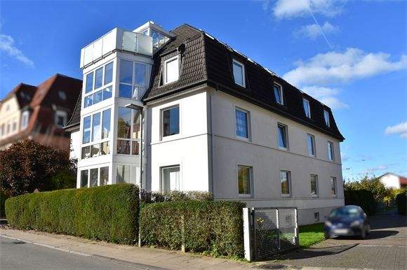 Außenansicht mit Hoffläche