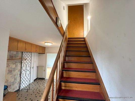 Treppenaufgang ins Dachgeschoss