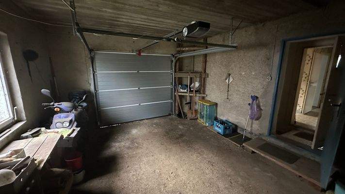 EG - Garage im Haus