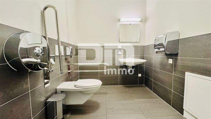 Bürogebäude Behinderten WC