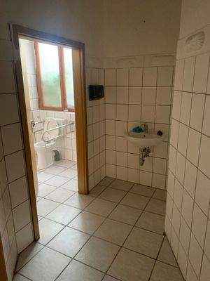 Flur zu den Toiletten