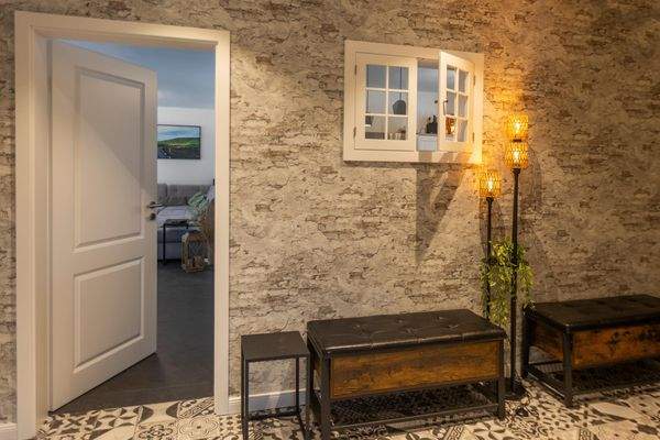 Diele mit Blick in den Wohnbereich