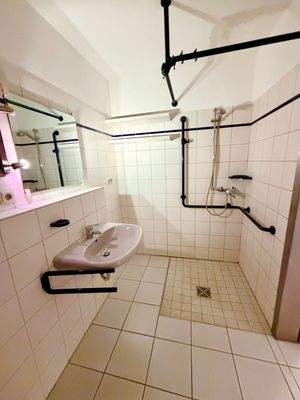 Behindertengerechtes Bad Erdgeschoß