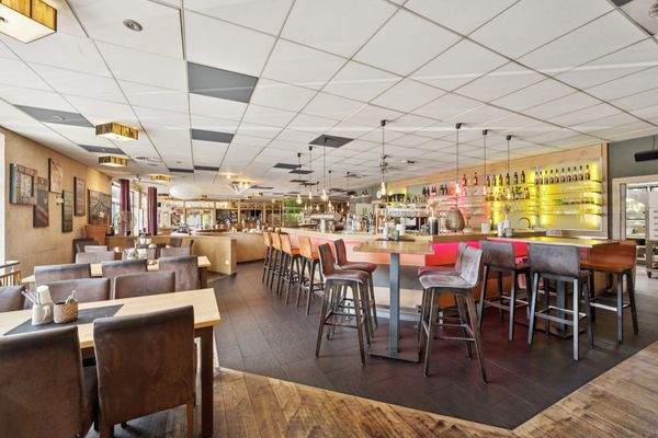 backbone_551651-A_004_WEB