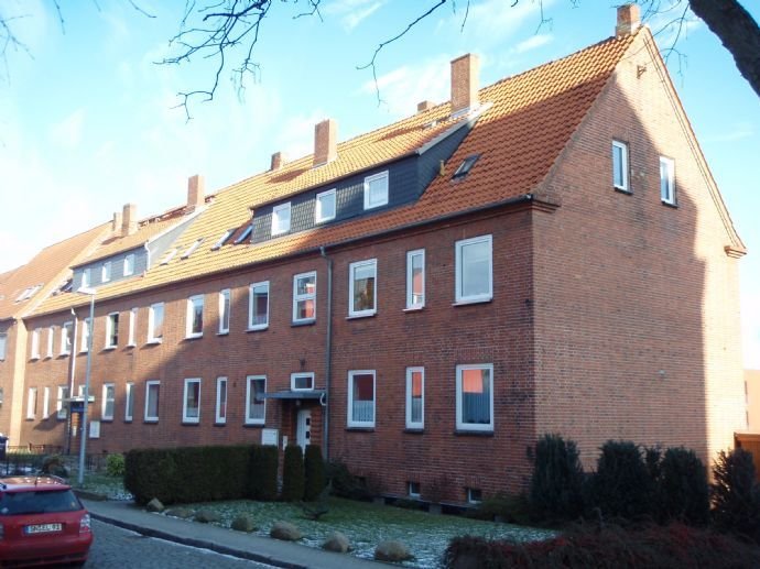 Grundsolides Mehrfamilienhaus am Heidensee in Schwerin - Provisionsfrei -