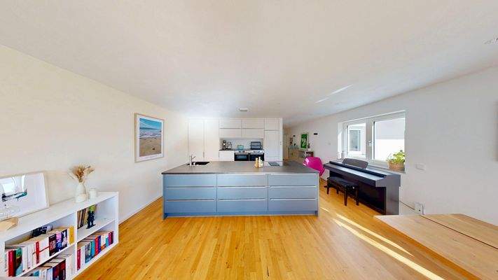 offene Küche mit Kücheninsel