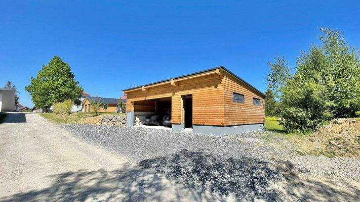 Garage mit Werkstatt/Hobbyraum