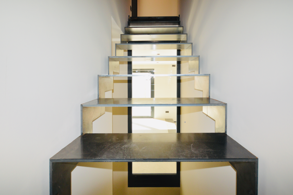 DESIGN-STAHLTREPPE