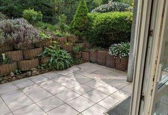 Terrasse vom Wohnzimmer