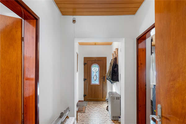 Zentraler Flur verbindet alle Zimmer im Haus