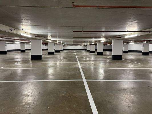 Tiefgaragenstellplätze