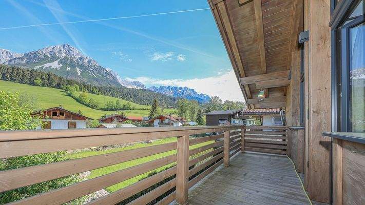 KITZIMMO-Luxuschalet mit Pool und Kaiserblick - Immobilien Ellmau.