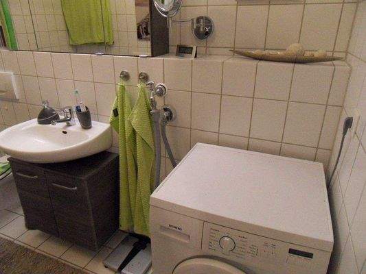 Mit Waschmaschinenanschluss