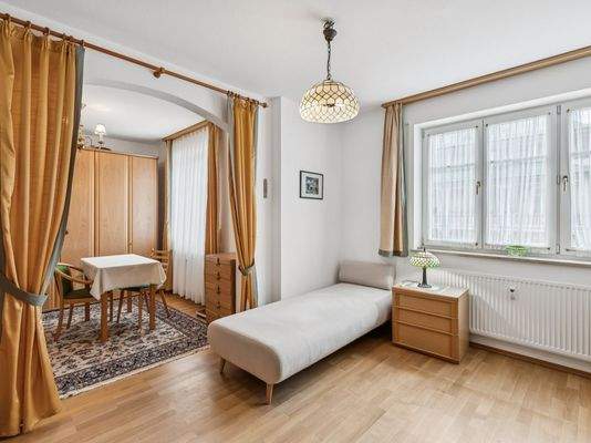 Schlafzimmer mit Ankleide