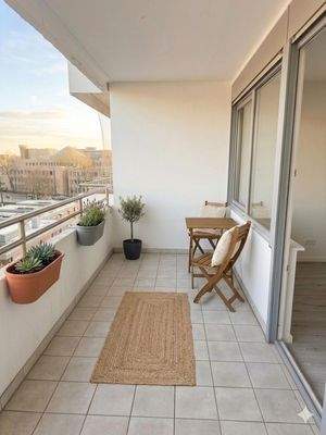 Großer Balkon Teil 2