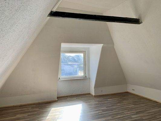 21) Wohnung DG, Zimmer 1