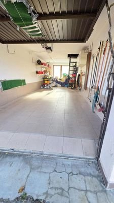 Einzelgarage mit el. Tor