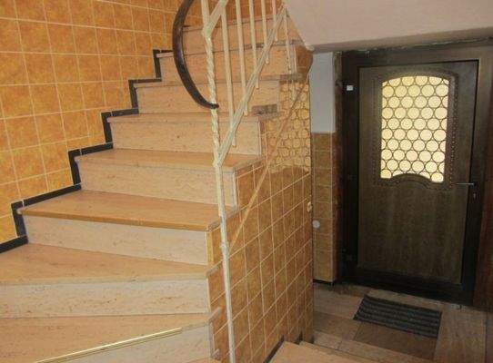 6 Eingang Treppenhaus