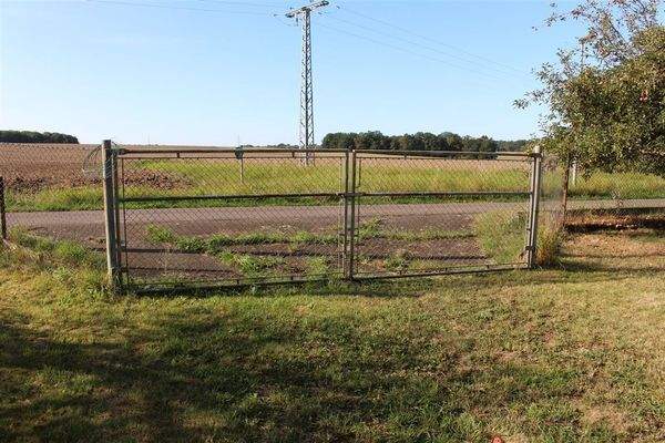 rückwärtige Zufahrt