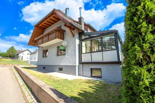 Hausansicht Wintergarten